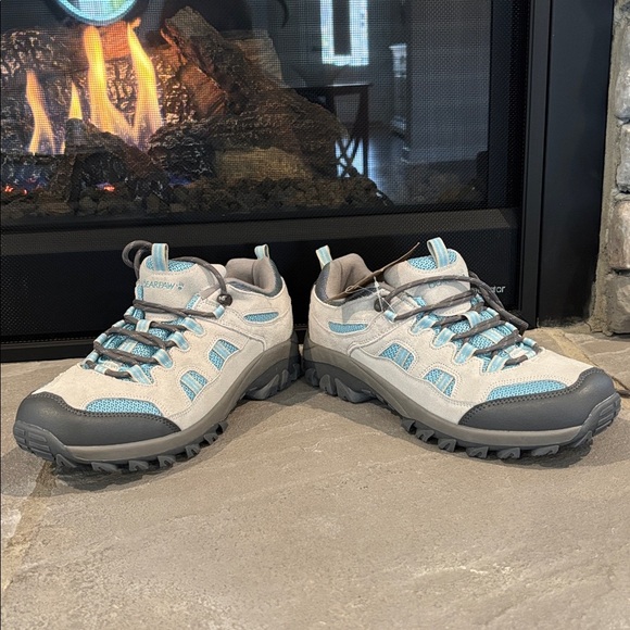 BEARPAW Ridgewood Low Hiker,Cow suede,Never Wet,TPR outsole mesh,nylon,fleece - Picture 6 of 11